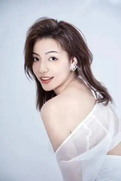 白天夏东海,晚上嫪毐
