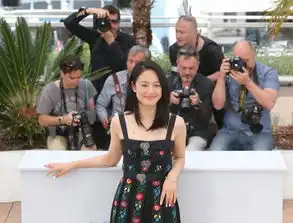 曾是选美冠军出身,27岁嫁给老男人姜文,如今40岁身材似少女
