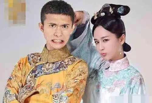 张一山鹿鼎记造型曝光,剃光头穿红衣像太监,吴京出演陈近南
