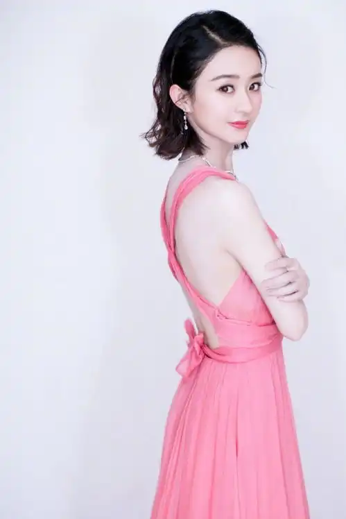 赵丽颖露腰听说有人说我胖那就让你看看