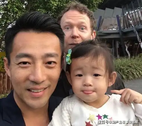 汪小菲分享母亲年轻照片,与孙女小玥十分相像,网友遗传的力量
