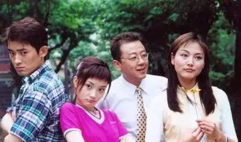 父母爱情里的她是很多人的青春偶像,如今低调嫁给经纪人

