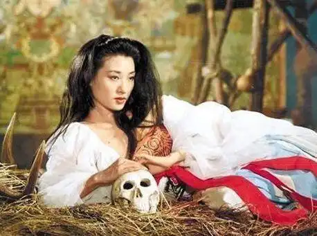 一代鬼后王小凤,曾患抑郁症差点谋杀亲夫,之后再也不演鬼片
