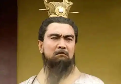 曹操的公务员生涯

