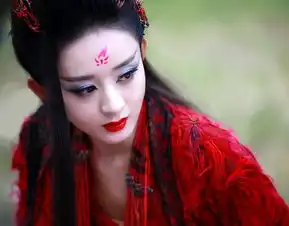 鬓前留一缕长发的绝色妖女们,本以为花千骨妖媚,谁料梅三娘入骨