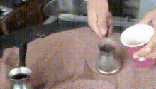 搞笑gif美女教练能把座椅调低一点吗