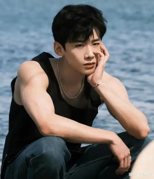 白敬亭剧照敬亭