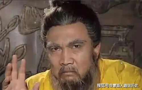 吕伯奢一家只是杀猪实际上是要害曹操,死得不冤郭沫若可信
