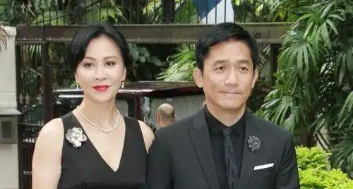 她是梁朝伟的初恋,嫁入豪门被婆婆嫌弃,如今55岁比刘嘉玲年轻