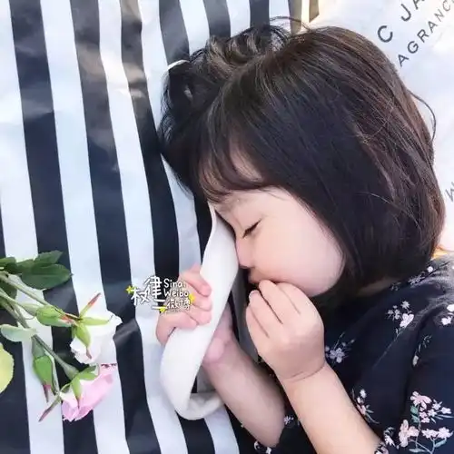 萌系头像我正在背着你偷偷变好
