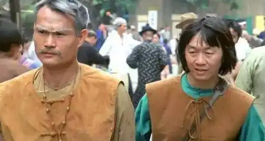 1997年林正英留下遗嘱,活不过70的许冠英,同一天离世仅是巧合
