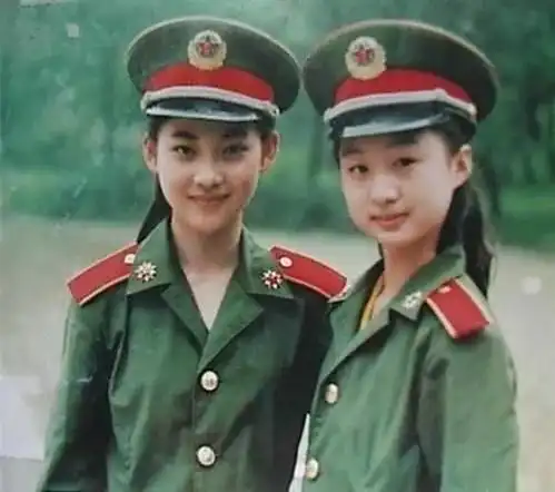 被冯远征家暴的梅婷,父母爱情大火后,这些年去哪了
