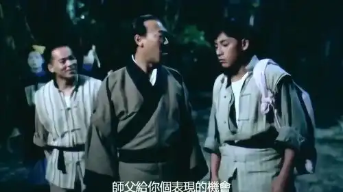 音乐僵尸师傅让徒弟一个人赶尸,这可把徒弟给吓着了,危险啊
