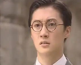 曾和陈坤比帅,16岁丧父负债进娱乐圈,撞脸韩庚冯绍峰却没红
