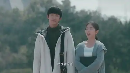 你好,旧时光陈桉周周海边散步,无意中撞见惊悚电影拍摄
