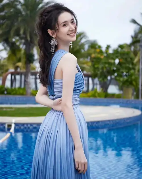 高亚麟被曝出轨,家有女儿背刺倒油,网友官方玩梗最为致命
