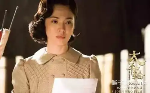 戴个眼镜而已,至于被夸成这样
