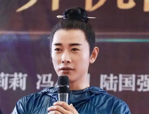 罗晋新剧未播先火,金瀚陈道明为其做配,女主众望所归李一桐
