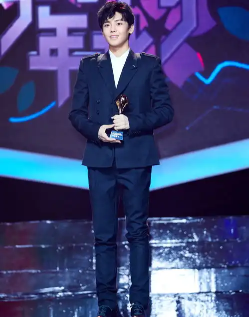 侯明昊胡冰卿欧阳娜娜将要翻拍金粉世家,你期待吗