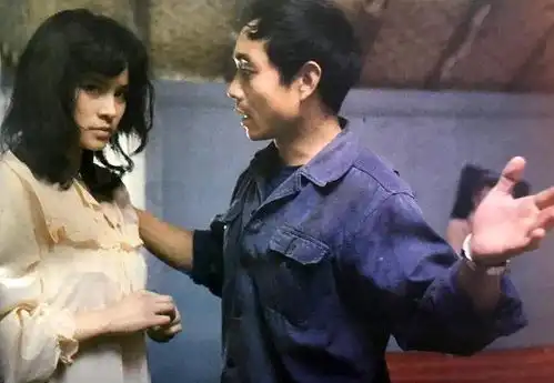老戏骨陶泽如成名后依然蜗居平房,与初恋妻子相爱到老
