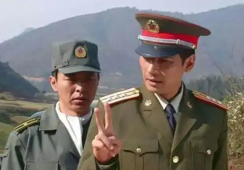 出道36年,演过近50部影视剧平平无奇,而老婆却因一首歌火了35年
