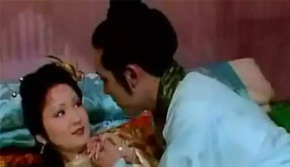 古代通房丫头的悲哀代替女主人与男主人睡觉,却不能做妾
