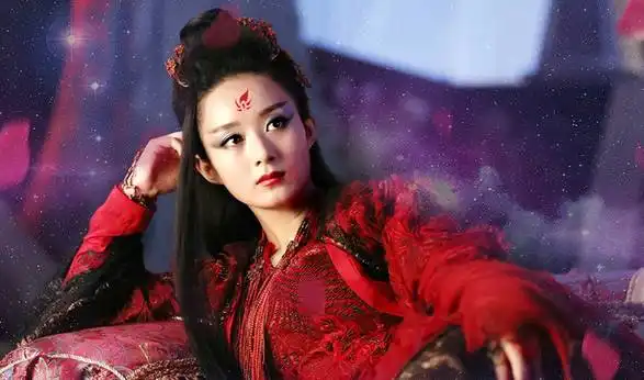 洗剪吹小妹造型逆袭成全民女神赵丽颖靠这些改变
