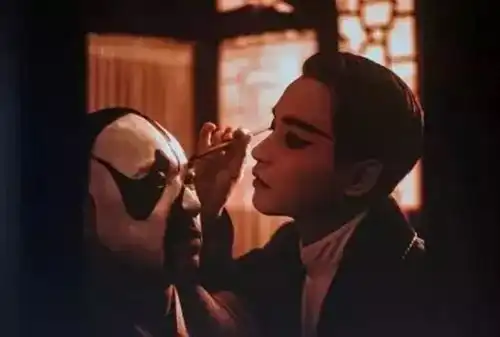 唱罢西厢谁盼得此生相许从程蝶衣到二月红,盘点国剧中的戏装美人

