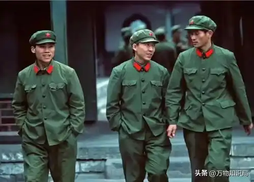 65式军服为何被称为经典25张老照片,带你回顾那一段芳华岁月
