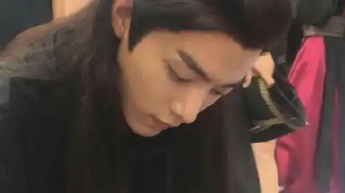 看了肖战的素颜网友真的是让人怦然心动的素颜
