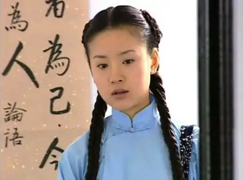 打造清纯玉女人设,为离婚反咬潘粤明,董洁内心真险恶
