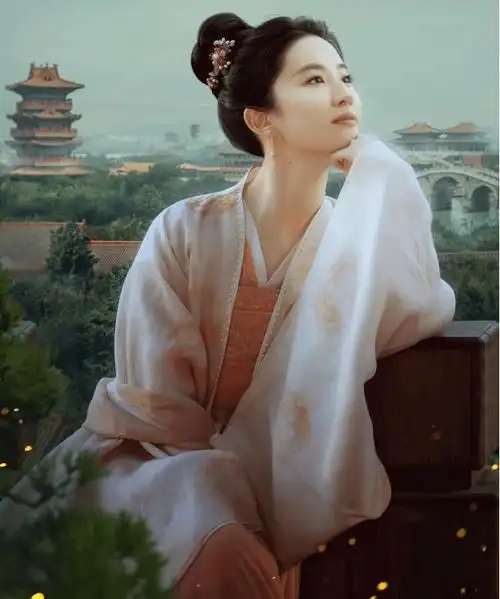 刘亦菲为新剧梦华录配音工作照路透,神仙姐姐的新剧待播
