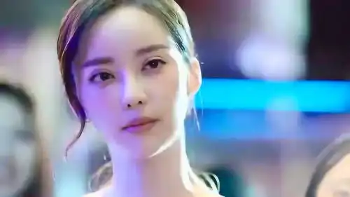 你和我的倾城时光靳媛不愧是女侠,和陈铮斗酒也能不分输赢
