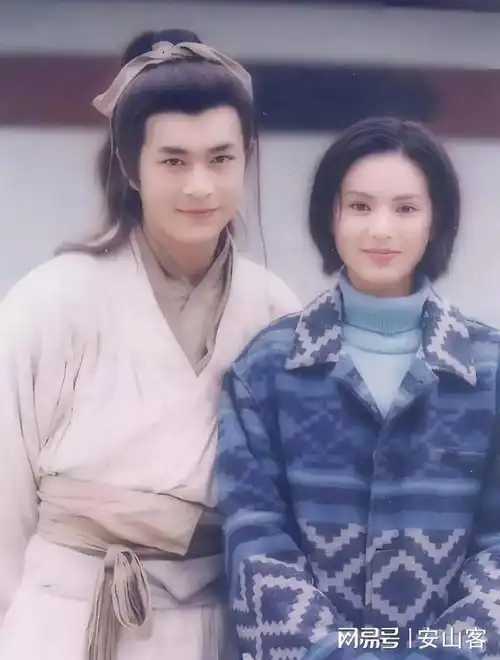 玉洁冰清小龙女李若彤,健身成狂秀腹肌,如今颜值逆生长
