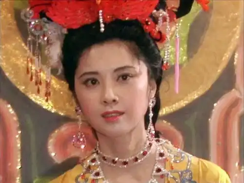 赵丽颖女儿国国王造型俏皮可爱,唐僧师徒造型太辣眼睛
