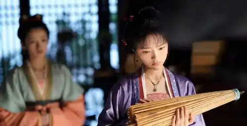 清平乐的赵徽柔,因悲伤逆流成河走红,生活中擅长瑜伽
