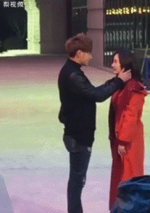 谈判官路透,杨幂和黄子韬又有吻戏了,韬韬还吐槽幂幂太重
