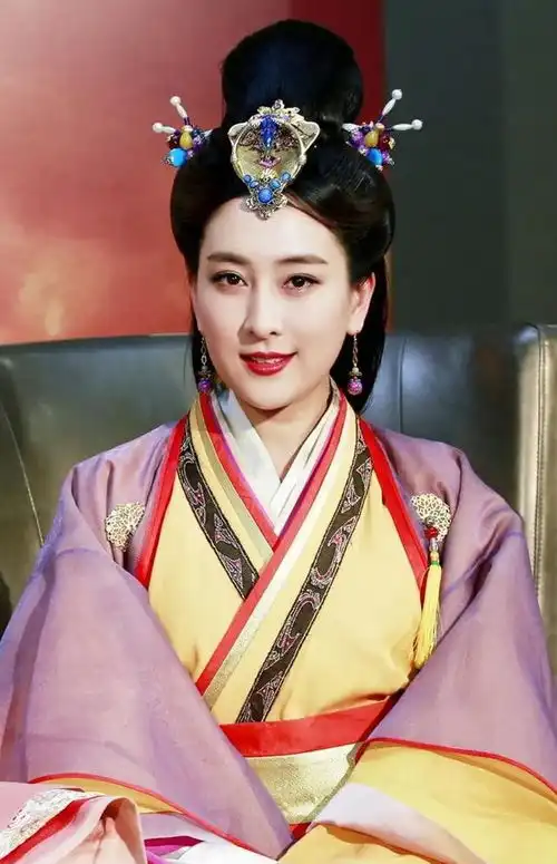 北漂多年,一出道就演女主,和男友相恋11年终分手
