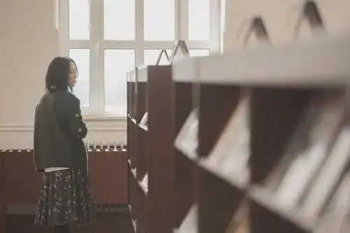 不发表就出局,没笔者没被动句就不高级
