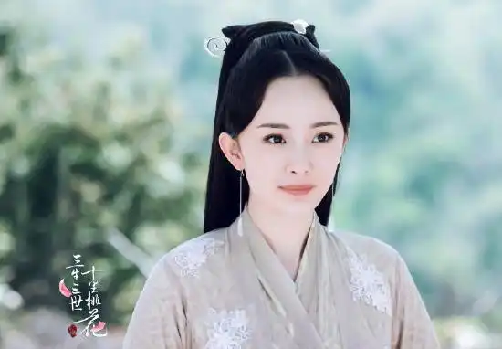 张叔平做的造型,毁掉了汤唯的美简直就是大型车祸现场
