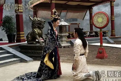 锦绣未央罗晋暖心为母妃许榕真庆生
