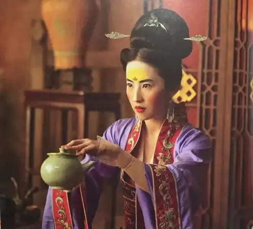 花木兰新剧照刘亦菲骑马挥枪英姿潇洒帅气