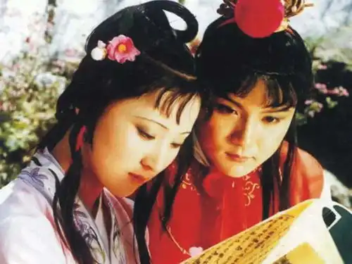 神雕侠侣版本众多,为何95版独成经典李若彤一语道破
