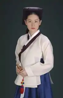 她凭借一部剧遍全亚洲,被称为韩国林青霞,却在事业巅峰时嫁入豪门生子,如今48岁依旧容貌如初李英爱
