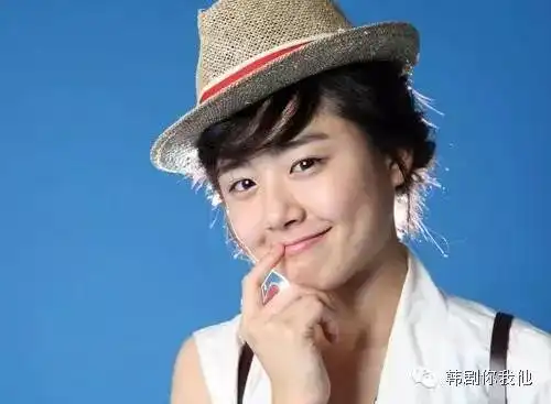 她13岁演蓝色生死恋小恩熙,高中时捐1亿,如今变成这样了
