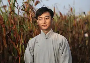他出道坎坷,没钱没背景,戏份被删角色被换,如今成10亿票房先生
