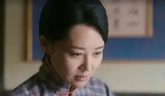 许晴新剧老中医上线,旗袍装女人味十足的她尽显窈窕身材
