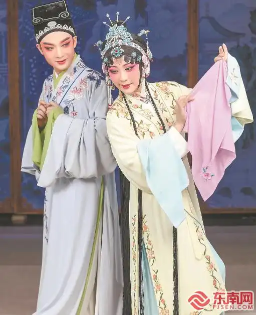 莆版戏服之美期待匠心接力

