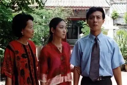 这电视剧别说火了,感觉连个水花都没有的感觉
