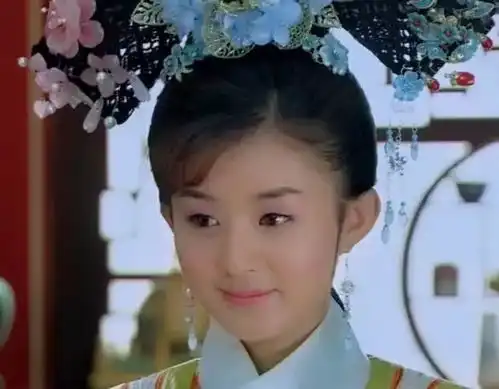 此女乾隆做了十年婢女,被封为皇贵妃,去世后家中三代被杀光
